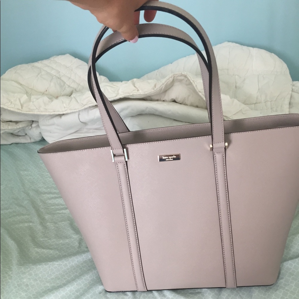 Kate Spade Newbury Lane Extra Large Tote - SOLD - Picture 8 of 8